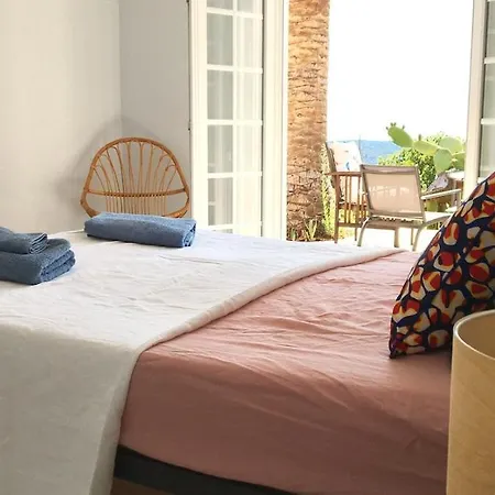 Superb Sea View With Pool And Big Garden Vakantiehuis